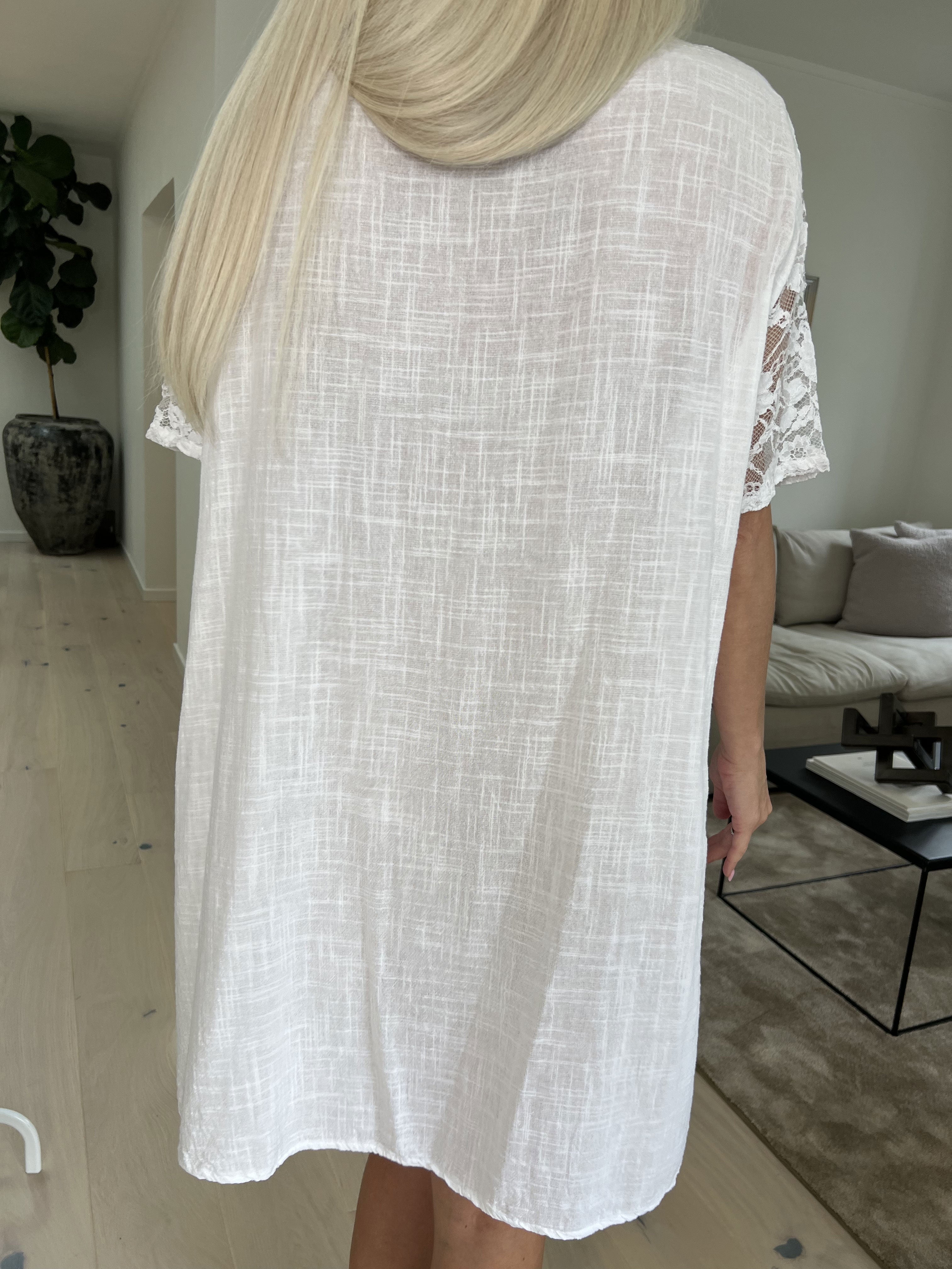 Lovisa - Sød bomuldskjole med lommer